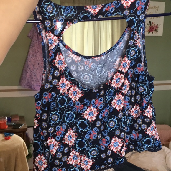 Mudd Crop top - Picture 2 of 3